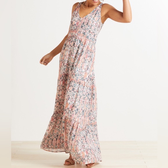 Evereve Dresses Evereve Roan Ryan Sadie Tiered Sleeveless Vneck Evereve Dresses Evereve Roan Ryan Sadie Tiered Sleeveless Vneck